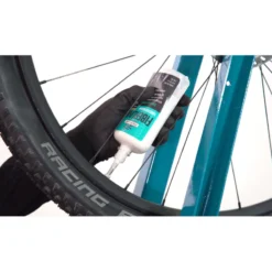 Fiberlink Pro Latex Reifendichtmittel (240 ml)