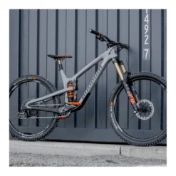 Millenium805 35 / 30 mm MTB-Lenker schwarz/orange